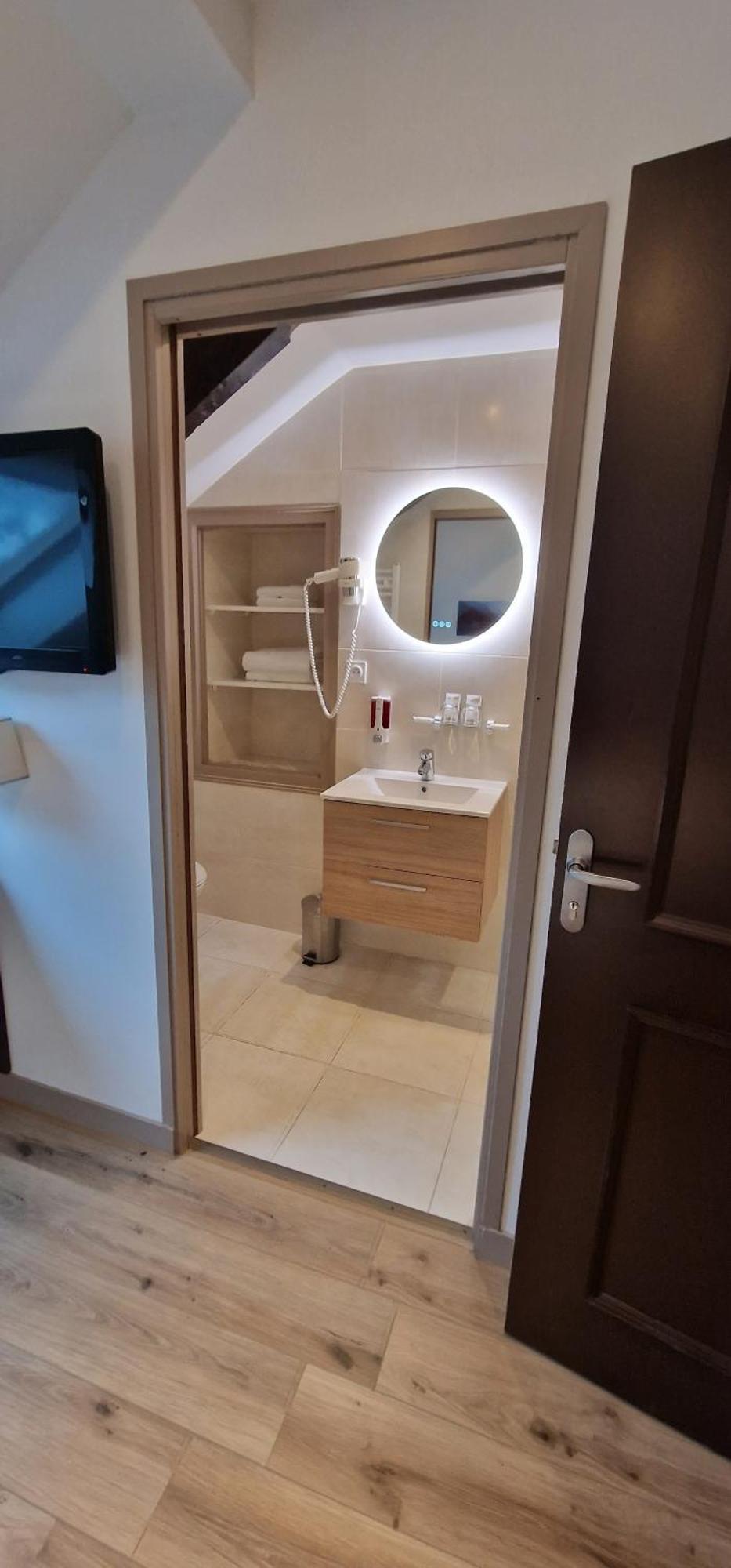 Hotel Le Bellevue Guer エクステリア 写真