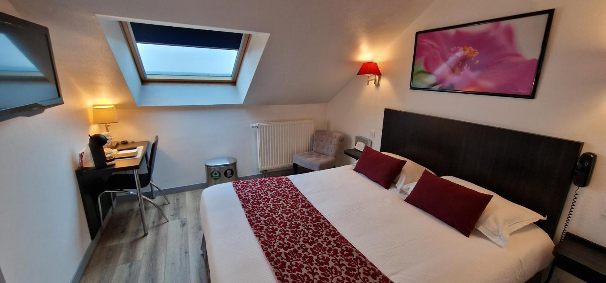 Hotel Le Bellevue Guer エクステリア 写真