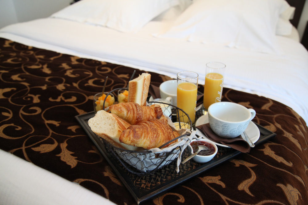 Hotel Le Bellevue Guer エクステリア 写真